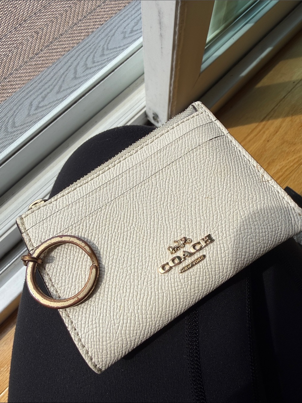 COACH pearl Leather Card Case with Gold-Tone Key Ring - Picture 8 of 10